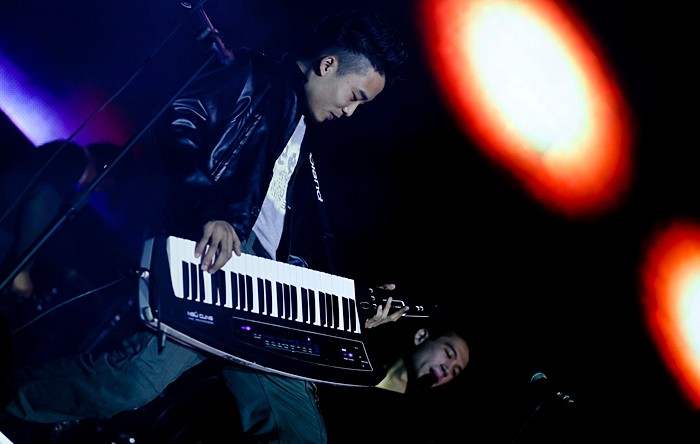 Keyboard Hữu Vượng của ban nhạc Ngũ Cung.